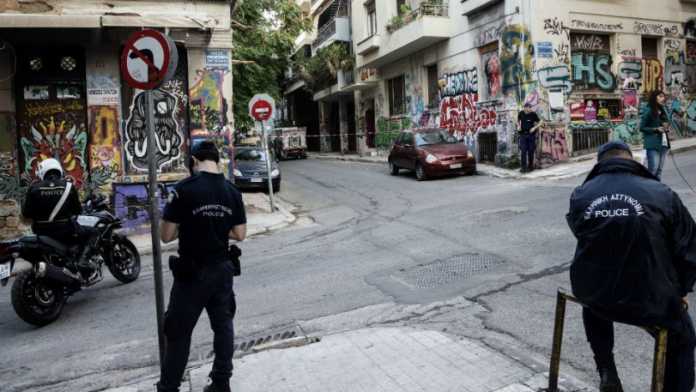 εξάρχεια πολυκατοικία πολεμοφόδια