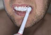 Κι όμως: To καλό βούρτσισμα δοντιών και ούλων προστατεύει την καρδιά