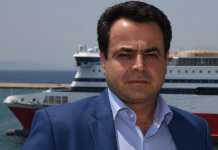 Σαντορινιός (ΣΥΡΙΖΑ): Σαν αλεξιπτωτιστής και μόνο για να βγάλει φωτογραφίες πήγε στην Κάσο ο Κυριάκος Μητσοτάκης