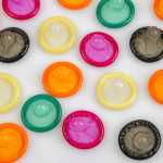 Ενός κακού δοθέντος, μύρια έπονται… ο κορονοϊός φέρνει παγκόσμια έλλειψη προφυλακτικών