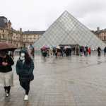 Γαλλία: Έσπασε το “φράγμα” των 1000 νεκρών λόγω κορονοϊού