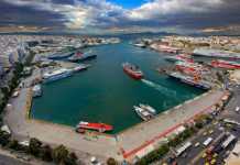 Πειραιάς: Αναστολή λειτουργίας όλων των υπηρεσιών για 14 ημέρες