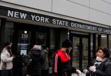 Στο ταμείο ανεργίας πάνω από 6 εκατομμύρια Αμερικανοί την τελευταία εβδομάδα