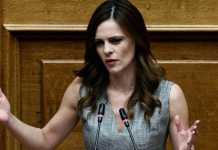 Αχτσιόγλου: Τα δύο ψεύδη Βρούτση για τις εκκρεμείς συντάξεις