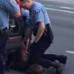 Συγκλονιστική μαρτυρία για τη δολοφονία Φλόιντ: «Έκλαιγε, φώναζε βοήθεια γιατί πέθαινε»