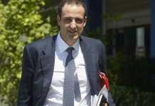 Στη δικαιοσύνη προσφεύγει ο γ.γ. του πρωθυπουργού κατά του Γ. Τράγκα