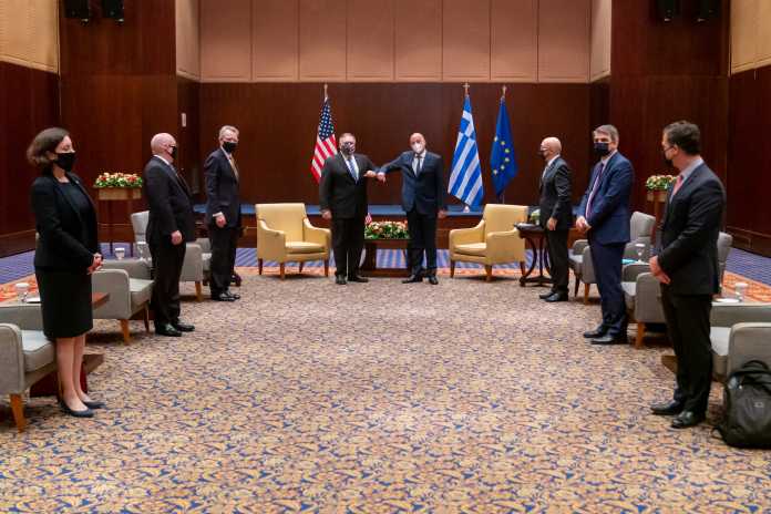 Πομπέα - Δένδιας