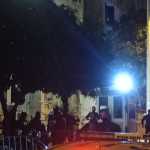 Επίθεση στο ΑΤ Κολωνού -Τραυματίστηκαν δύο αστυνομικοί