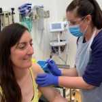 Hλίας Μόσιαλος για το εμβόλιο: Κάποιους ανθρώπους δεν πρέπει να τους ξεχάσουμε