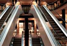 Ανοίγουν, υπό προϋποθέσεις click away, και τα εμπορικά κέντρα