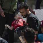 Βαμμένη στο αίμα παιδιών η Γάζα – Αψηφά φωνές για αποκλιμάκωση ο Νετανιάχου