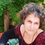 Μαργαρίτα Θεοδωράκη: Μου ρουφούν το αίμα αδυσώπητα τσιμπούρια