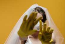 Κρήτη: 25 ανεμβολίαστοι σε γαμήλιο γλέντι με το ίδιο πιστοποιητικό – Τους «έπιασε στα πράσα» ο γαμπρός!