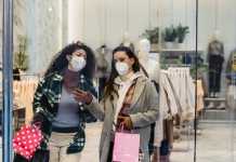 Αθηνά Λινού: Να επανεξεταστούν τα μέτρα για τους εμβολιασμένους