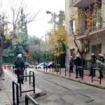 Επεισόδια έξω από την ΑΣΟΕΕ: Επίθεση κατά συνεργείου της ΕΡΤ και ομάδας ΟΠΚΕ