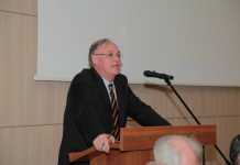 Ο Πέτρος Δούκας φαίνεται πως δεν μαθαίνει: Σε ανοιχτά μικρόφωνα είπε «Σήμερα νομίζω τους γα@@@@@!» (Βίντεο)