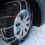 Δίπλωμα οδήγησης: Υποχρεωτικό μάθημα η τοποθέτηση αντιολισθητικών αλυσίδων