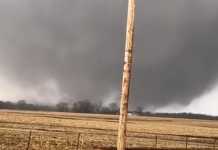 ΗΠΑ: Έξι νεκροί από το πέρασμα ανεμοστρόβιλου στην Αϊόβα