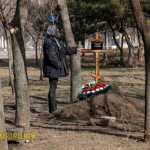 Μαριούπολη: Θάβουν τους νεκρούς σε πάρκα και πλατείες – συγκλονιστικές εικόνες